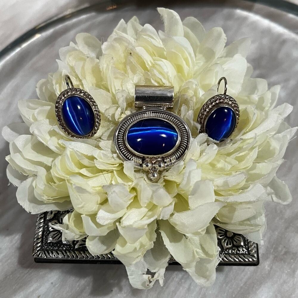 Vintage Mexican Taxco 925 Sterling Silver Cabochon Cut Cats Eye Pendant Earrings